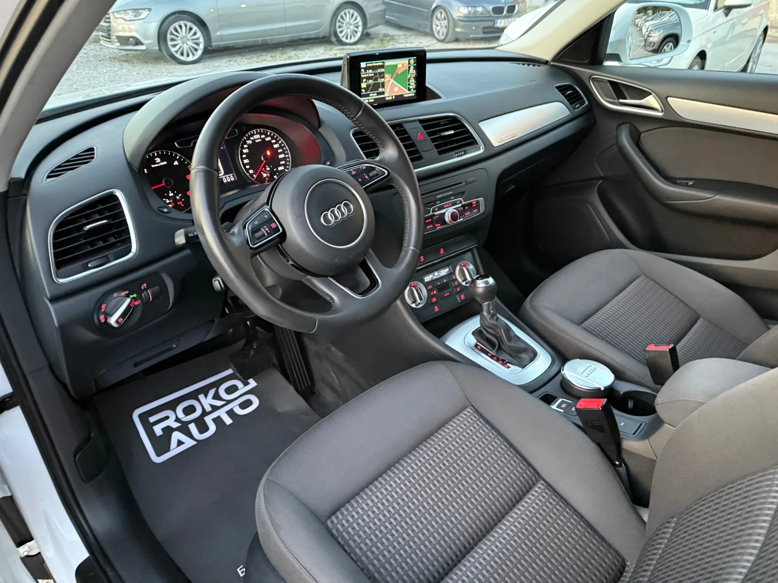 Audi Q3 2.0TDI/АВТОМАТ-F1/НАВИГАЦИЯ/ТЕМПОМАТ/LED -XENON/ , снимка 7 - Автомобили и джипове - 54010167