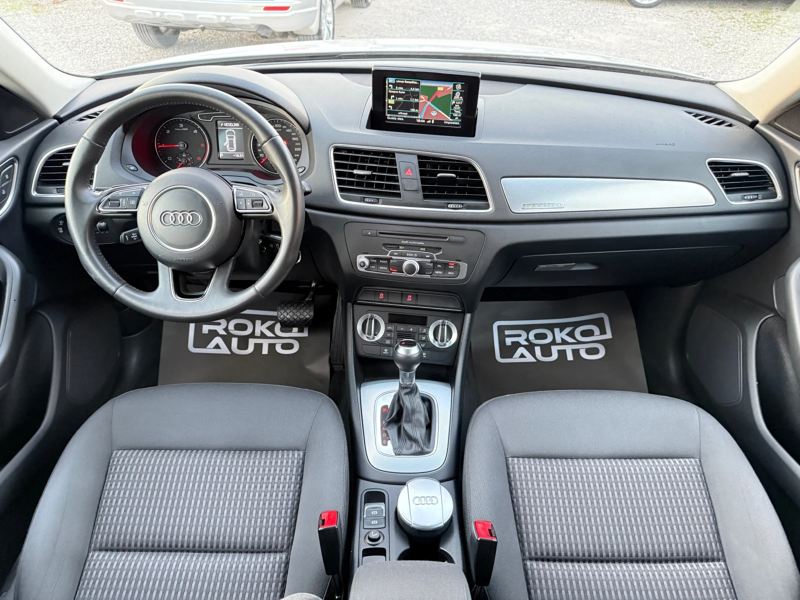 Audi Q3 2.0TDI/АВТОМАТ-F1/НАВИГАЦИЯ/ТЕМПОМАТ/LED -XENON/ , снимка 10 - Автомобили и джипове - 54010167