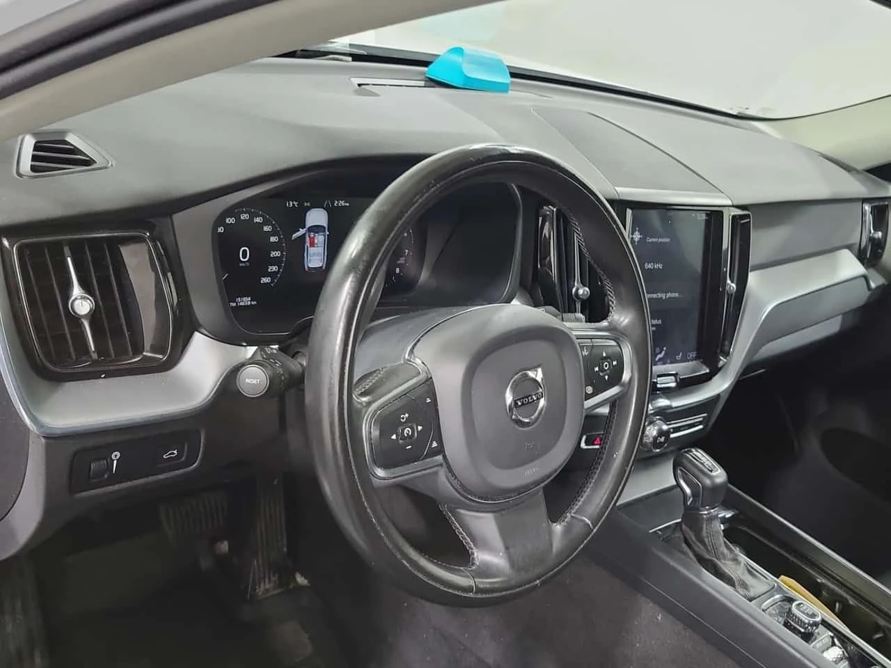 Volvo XC60 * MOMENTUM * АВТОКРЕДИТ БЕЗ ПЪРВОНАЧАЛНА ВНОСКА * , снимка 10 - Автомобили и джипове - 54564624