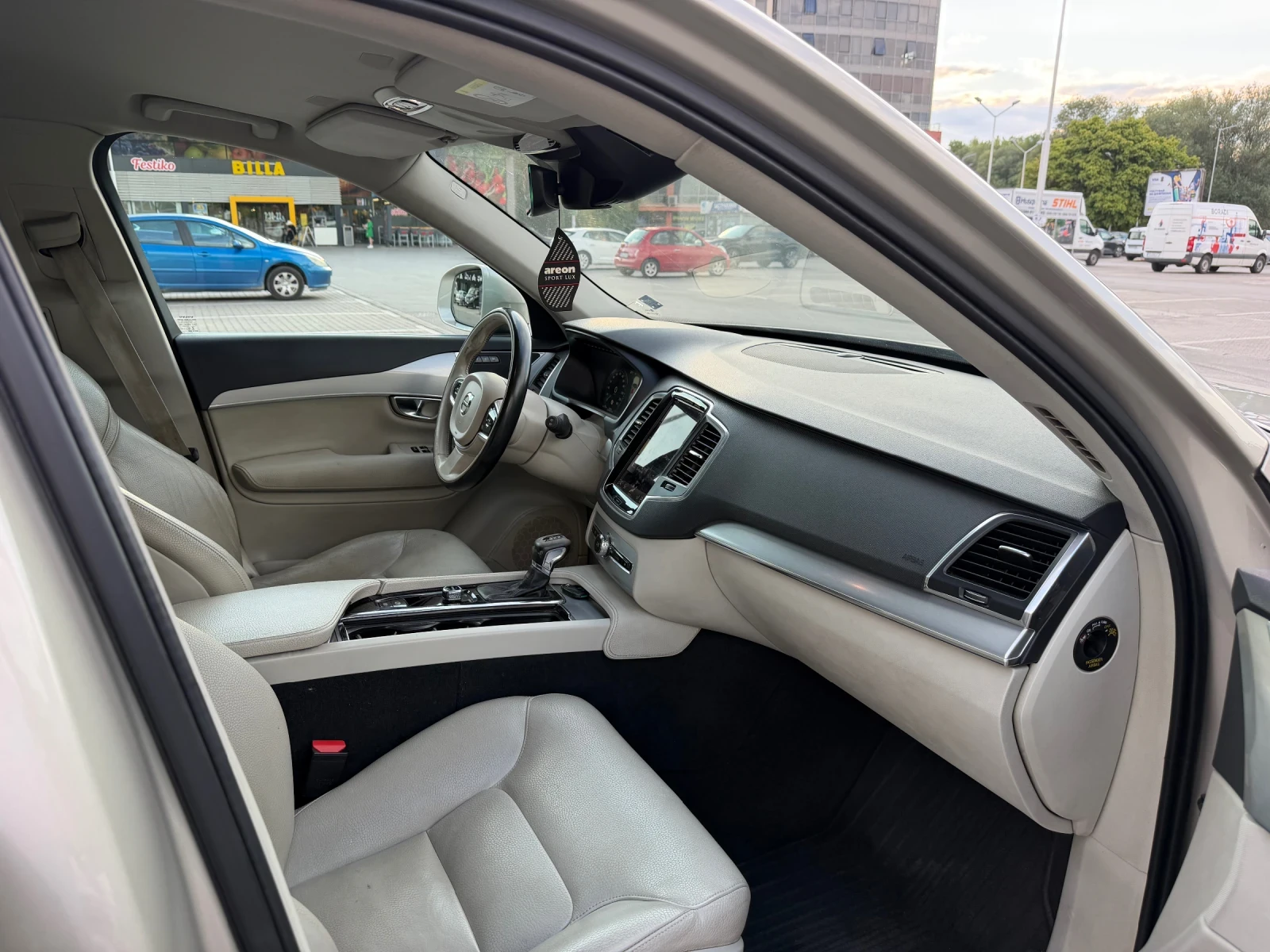 Volvo Xc90 D5, снимка 11 - Автомобили и джипове - 55269681