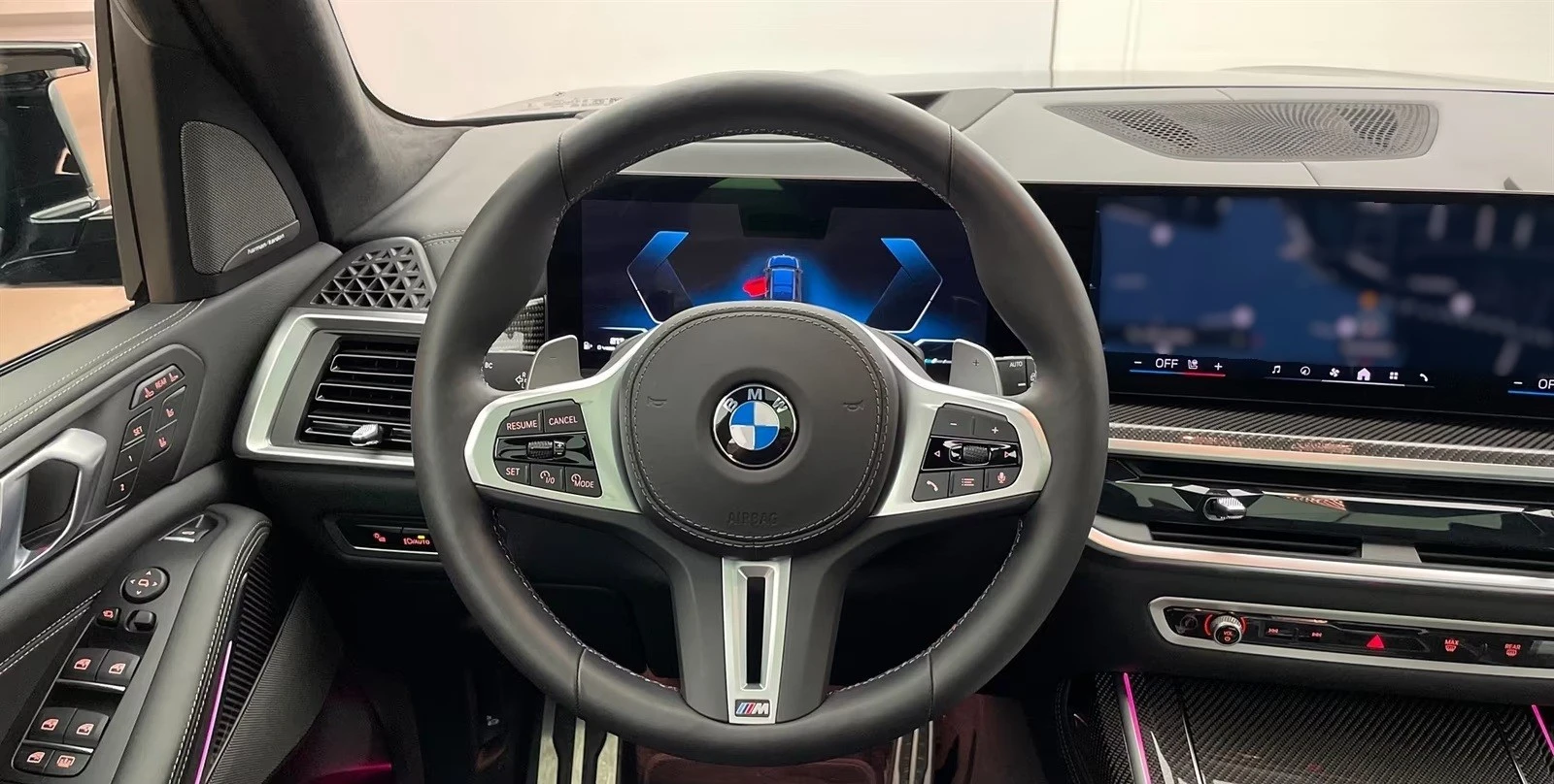 BMW X7 M60i / SHADOW LINE / SKY LOUNGE / H&K/ M SPORT PRO, снимка 10 - Автомобили и джипове - 55401256