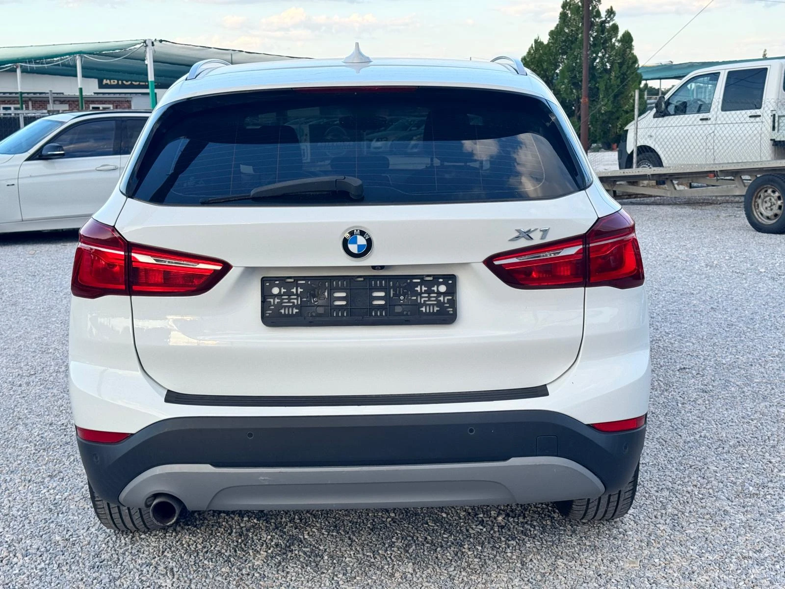 BMW X1 xdrive18d Advantage, снимка 4 - Автомобили и джипове - 55507698