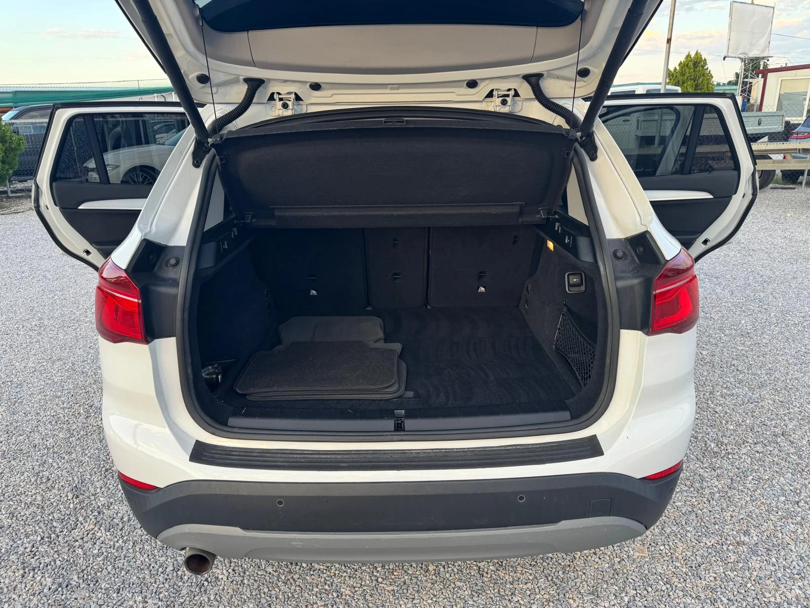 BMW X1 xdrive18d Advantage, снимка 6 - Автомобили и джипове - 55507698