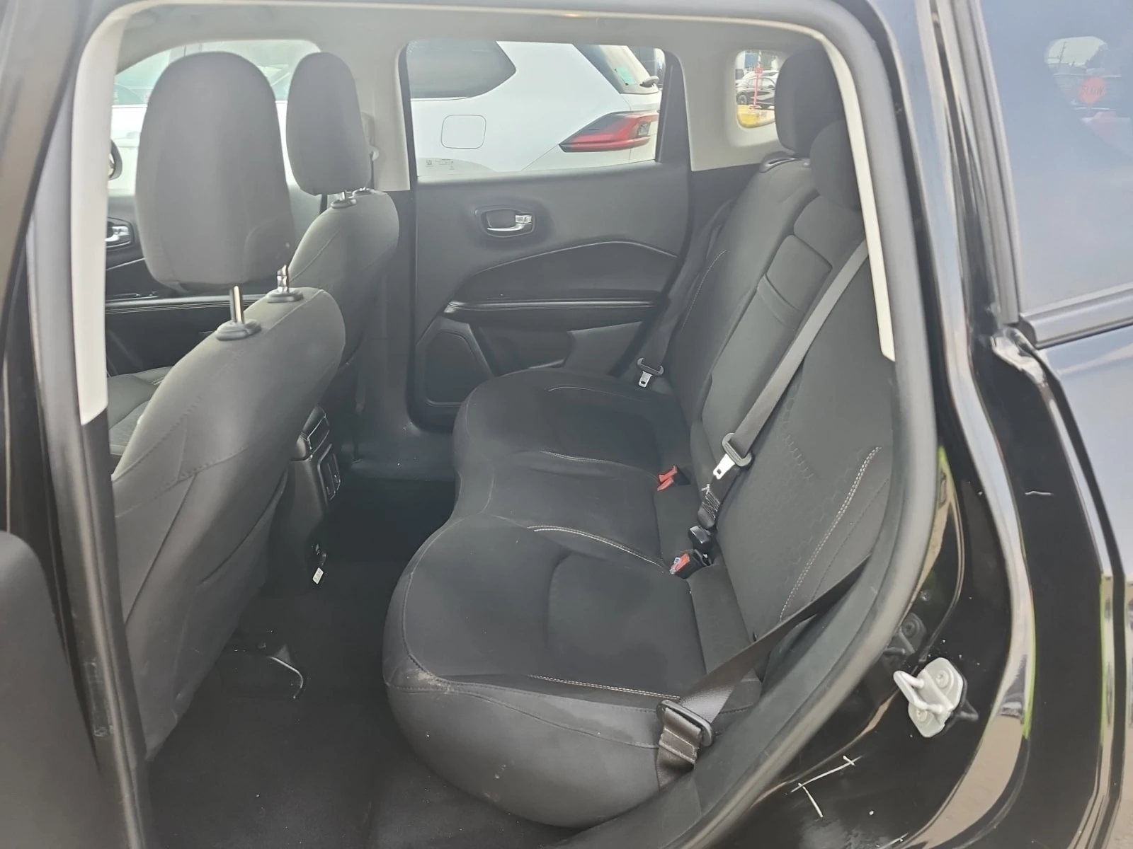 Jeep Compass SPORT| CARFAX| ОПЦИЯ ЗА ФИНАНСИРАНЕ| , снимка 11 - Автомобили и джипове - 56080119