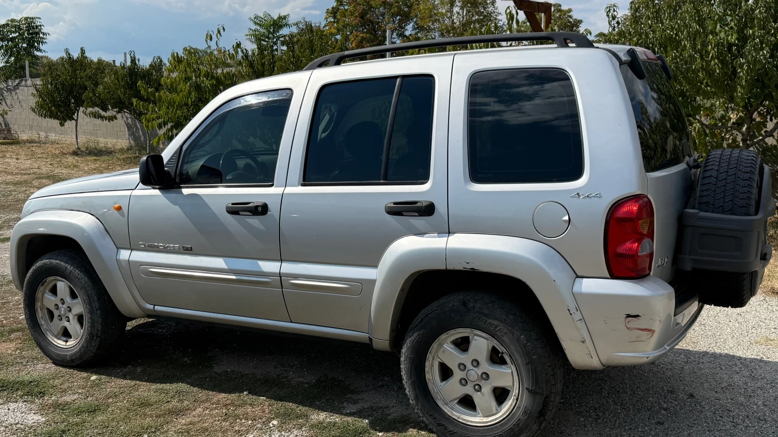 Jeep Cherokee 3.7i  за части, снимка 4 - Автомобили и джипове - 56139197