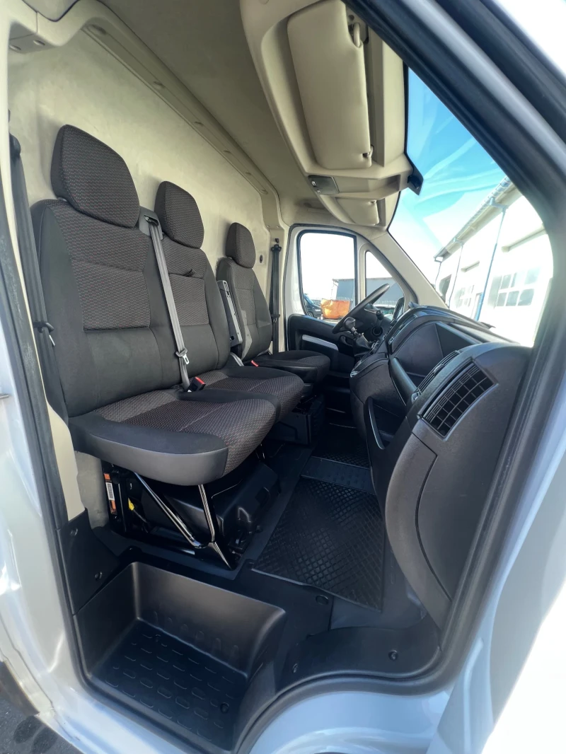 Peugeot Boxer 2022г / L4H2 - Дълга база / Климатроник, снимка 15 - Бусове и автобуси - 53259663