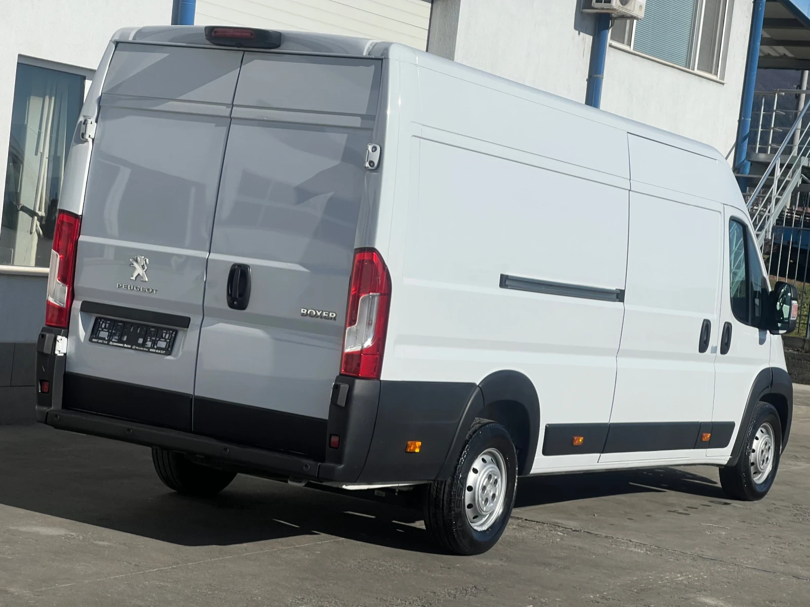 Peugeot Boxer 2022г / L4H2 - Дълга база / Климатроник - изображение 7