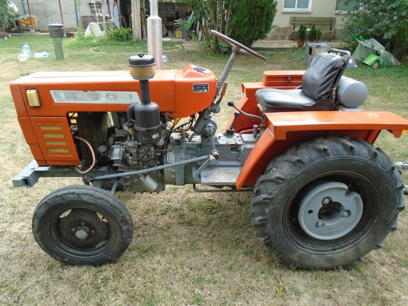 Трактор Heibei 180, снимка 3 - Селскостопанска техника - 46335713