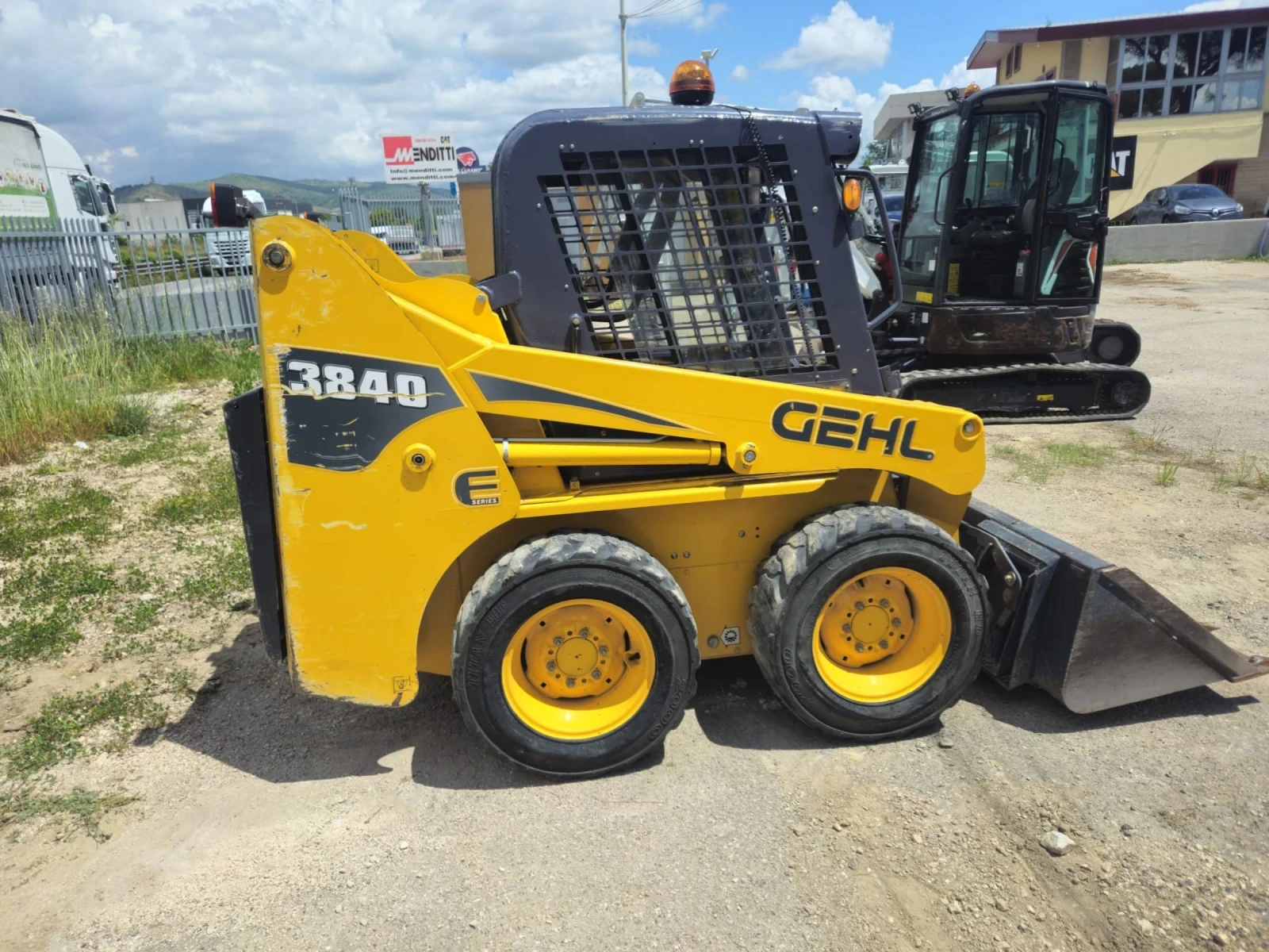 Мини челни товарачи GEHL 3840-290ЧАСА.!!! ТОП !!! - изображение 6