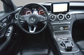 Mercedes-Benz C 300 * * KEYLESS * * CAMERA * * CARFAX * *  - 13500 € / 26403.70 лв. - 87315661 10