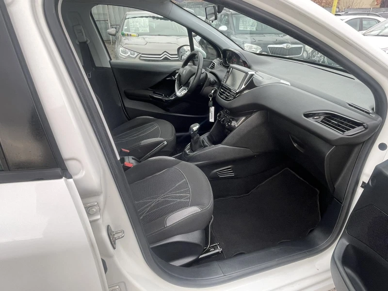 Peugeot 208 1.4HDi-ALURE-ЛИЗИНГ, снимка 14 - Автомобили и джипове - 48494091