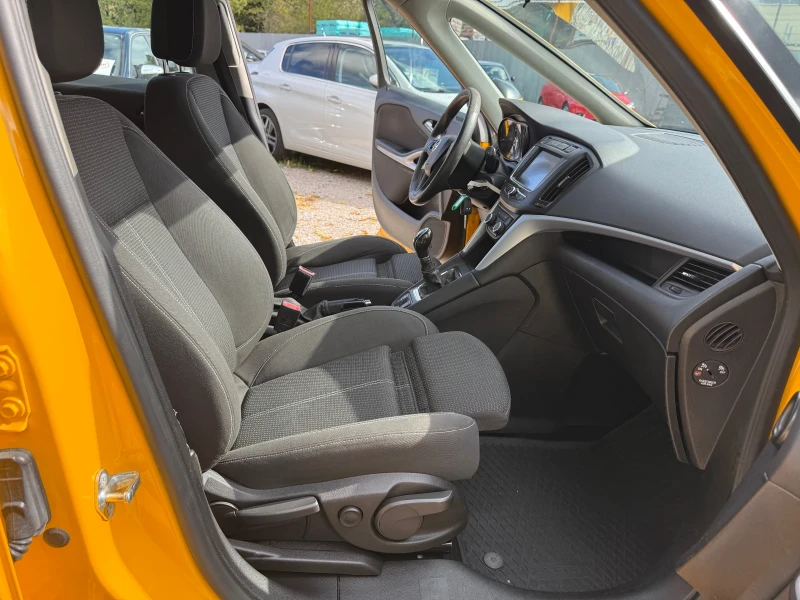 Opel Zafira 1.6CDTI, снимка 12 - Автомобили и джипове - 52012744