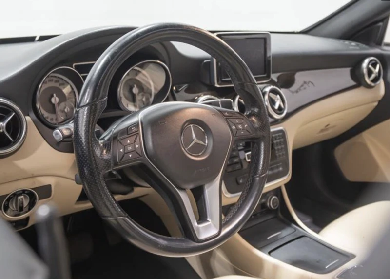 Mercedes-Benz CLA 250 AMG line, снимка 15 - Автомобили и джипове - 52749498
