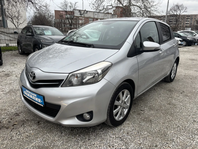 Toyota Yaris 1.3 VVTi-100 к.с., снимка 2 - Автомобили и джипове - 53053906