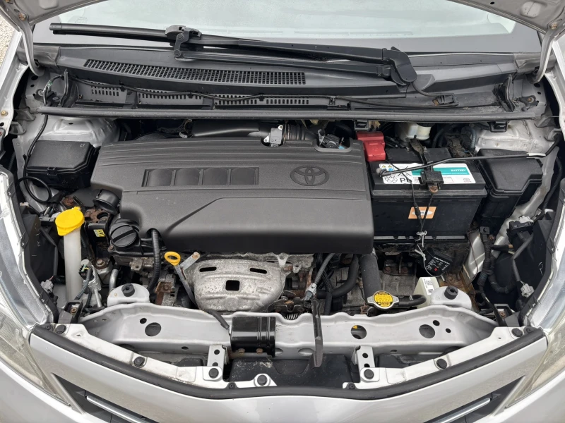 Toyota Yaris 1.3 VVTi-100 к.с., снимка 13 - Автомобили и джипове - 53053906