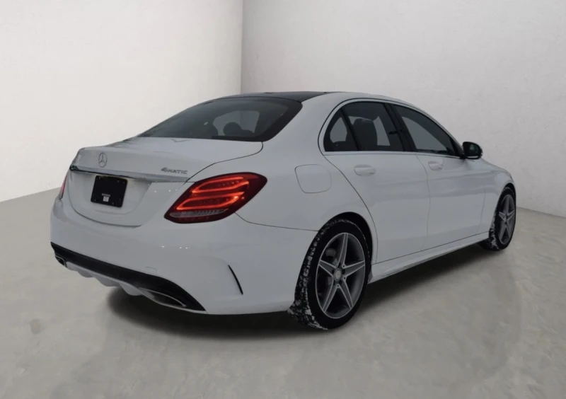 Mercedes-Benz C 300 * * KEYLESS * * CAMERA * * CARFAX * * , снимка 5 - Автомобили и джипове - 53226177