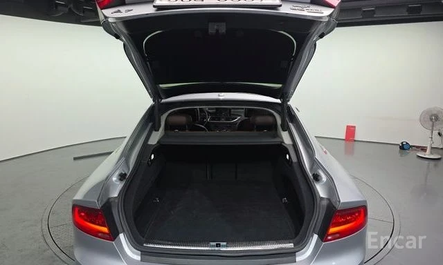 Audi A7 3.0 TDI Quattro Dynamic | HEAD-UP | ЗАДНА КАМЕРА, снимка 17 - Автомобили и джипове - 53981135