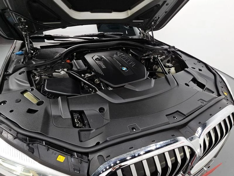 BMW 740 740d xDrive M Sport| 320к.с.| ВКЛ.ТЕХНОТЕСТ, снимка 6 - Автомобили и джипове - 55624471