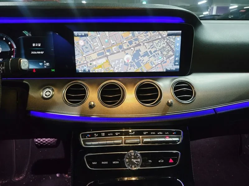 Mercedes-Benz E 300 Avantgarde, снимка 14 - Автомобили и джипове - 56018816