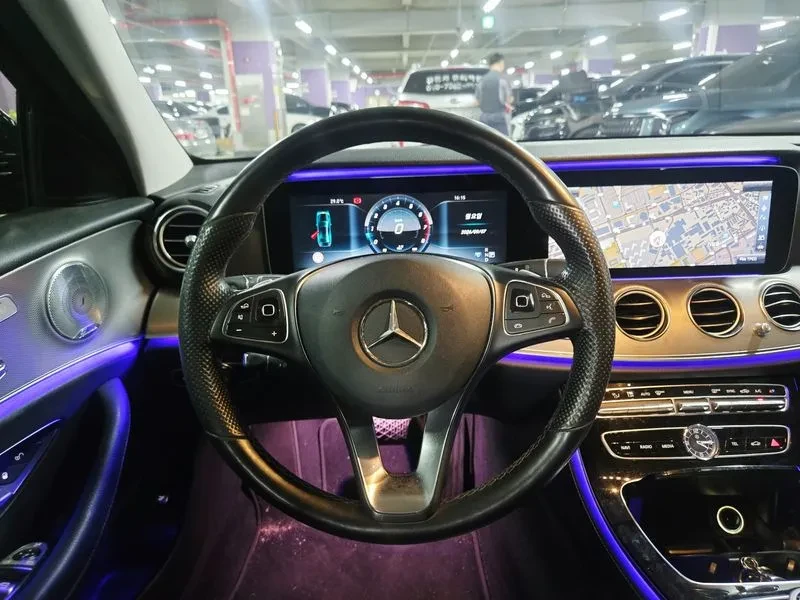 Mercedes-Benz E 300 Avantgarde, снимка 6 - Автомобили и джипове - 56018816