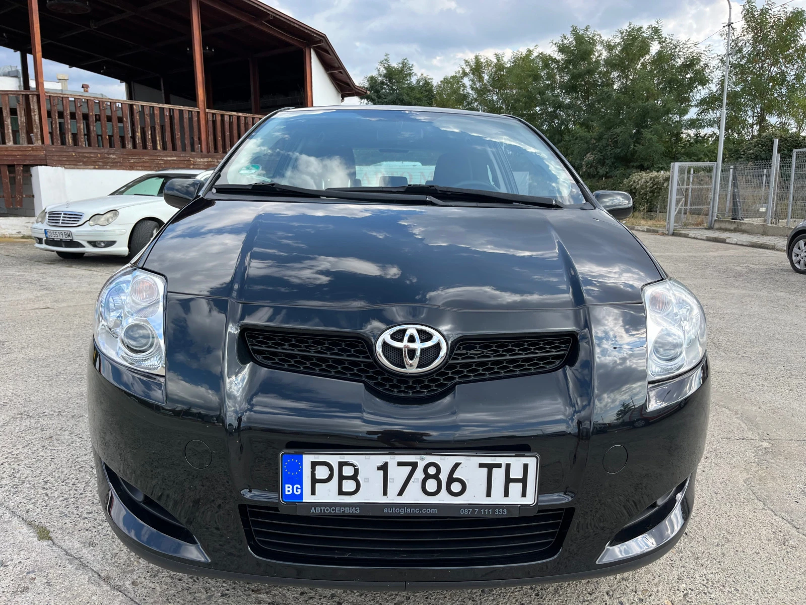 Toyota Auris 1.6 VVTI - изображение 2