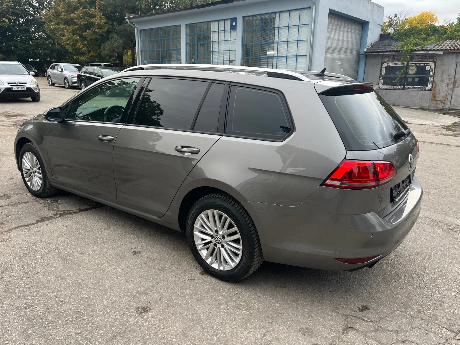 VW Golf 1.6TDI - изображение 5
