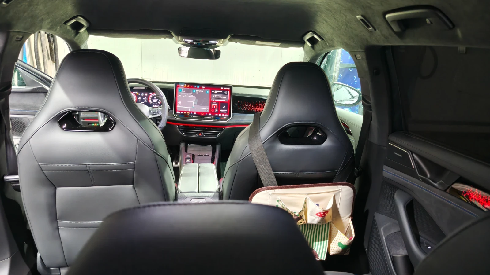 VW Passat Variant R Line 2.0TFSI-4motion, Navi, Cam, 360 | Mobile.bg   12