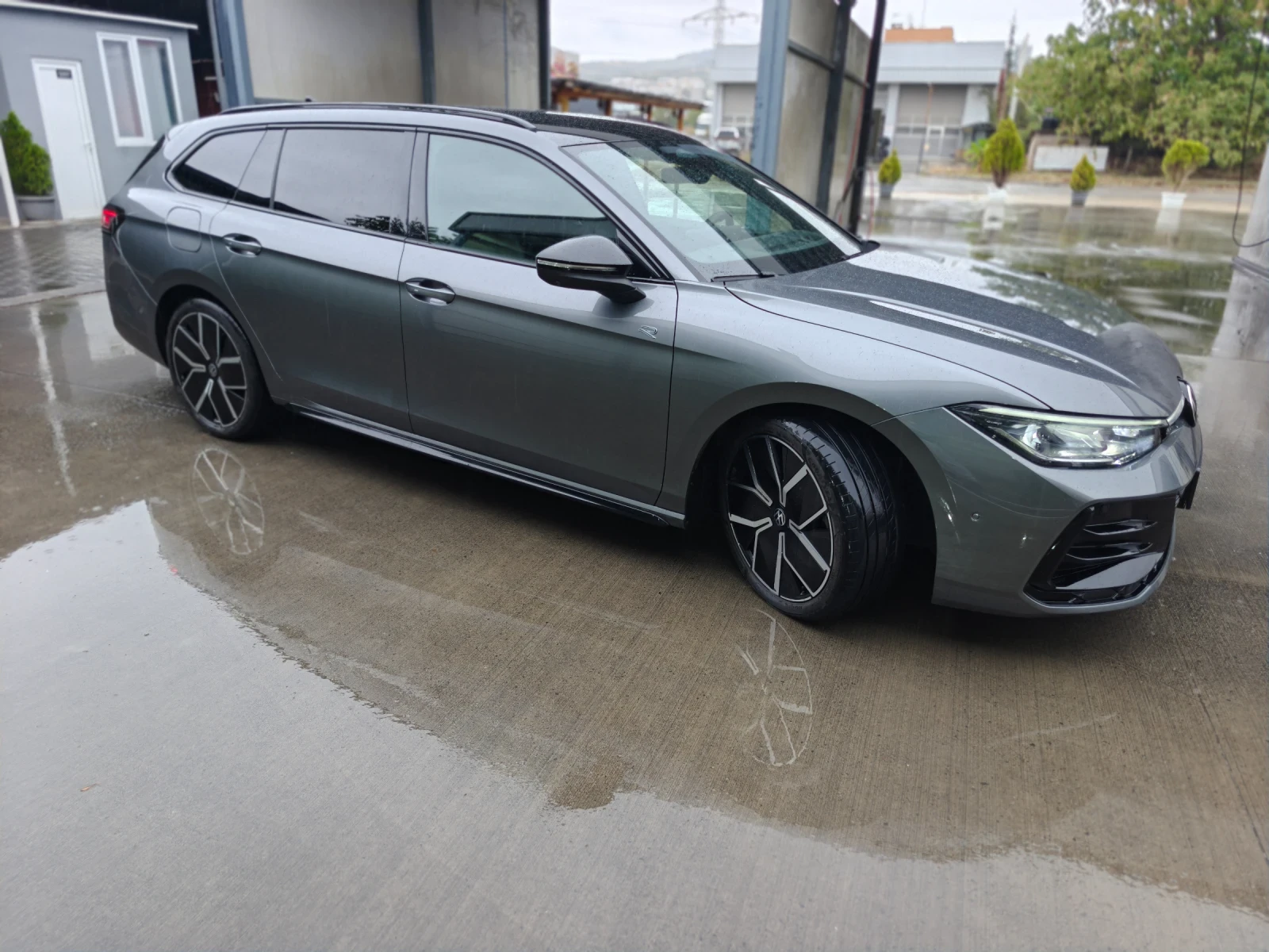 VW Passat Variant R Line 2.0TFSI-4motion, Navi, Cam, 360 - изображение 4