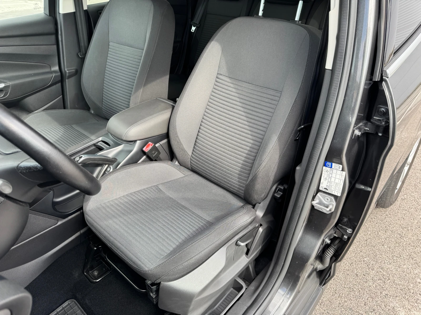 Ford C-max 1.6 ГАЗ БЕНЗИН - TITANIUM/ KEYLESS/ 107.000 km!!! - изображение 10