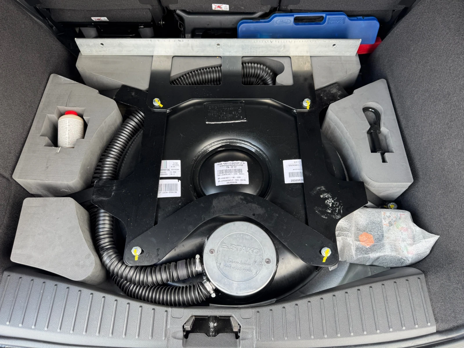 Ford C-max 1.6   - TITANIUM/ KEYLESS/ 107.000 km!!! | Mobile.bg   15