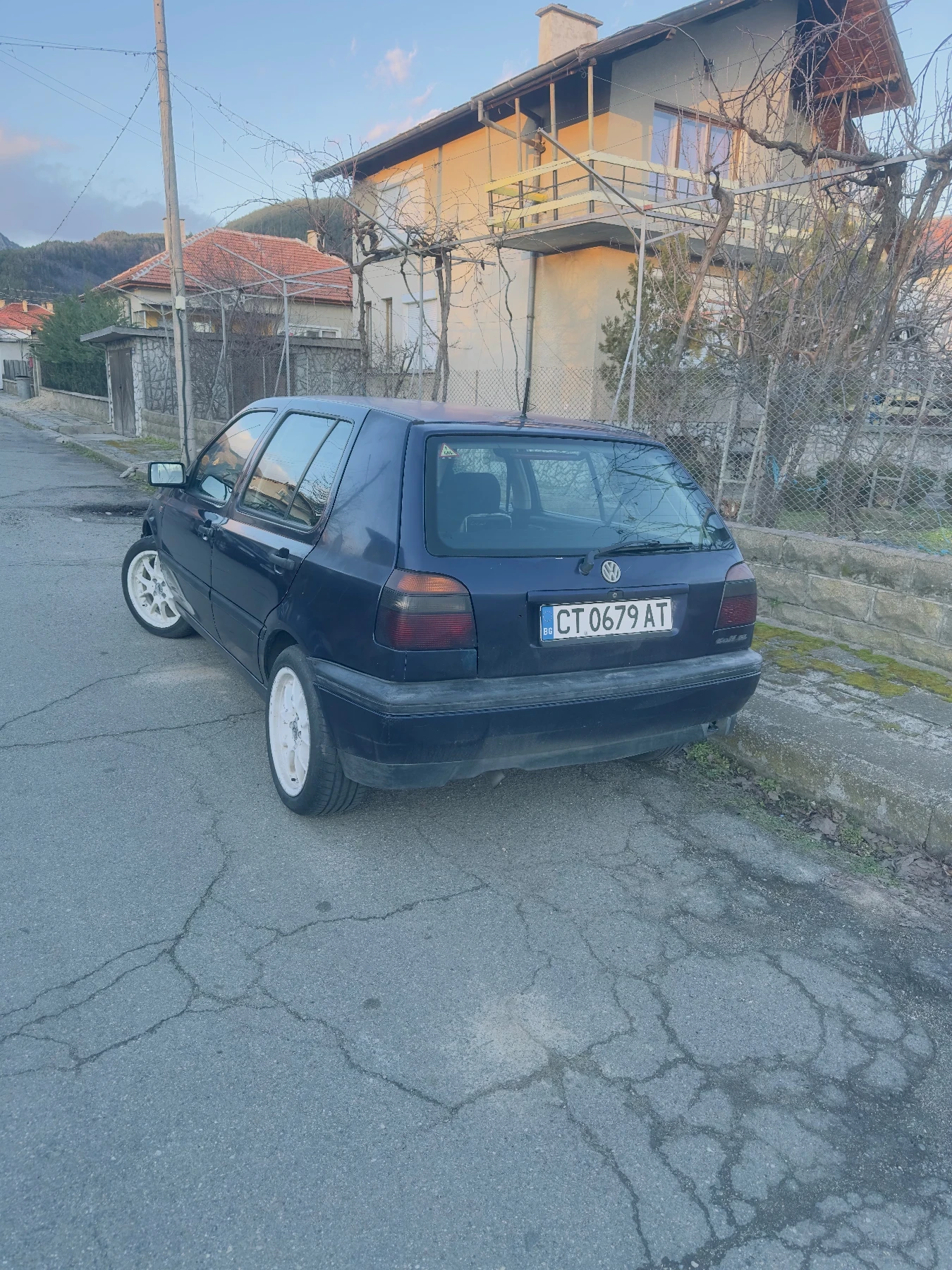 VW Golf 1.8 90  - изображение 3