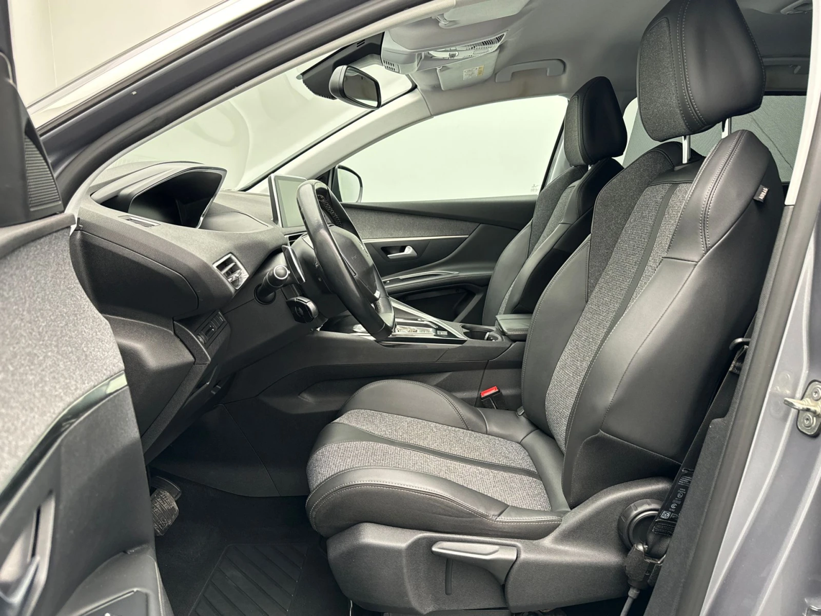 Peugeot 5008 1.2i Allure , снимка 12 - Автомобили и джипове - 54257997