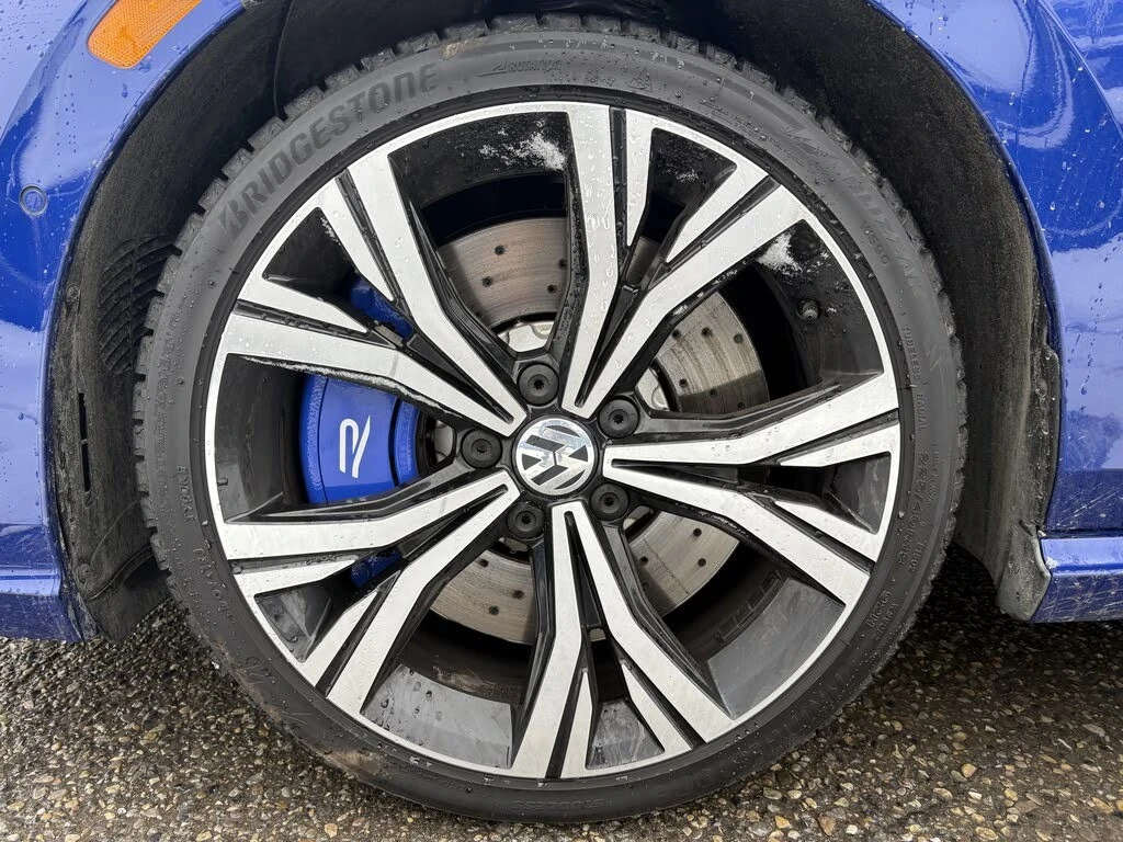 VW Golf R* 4Motion* AвтоКредит * (ЦЕНА ДО БГ), снимка 5 - Автомобили и джипове - 54429511