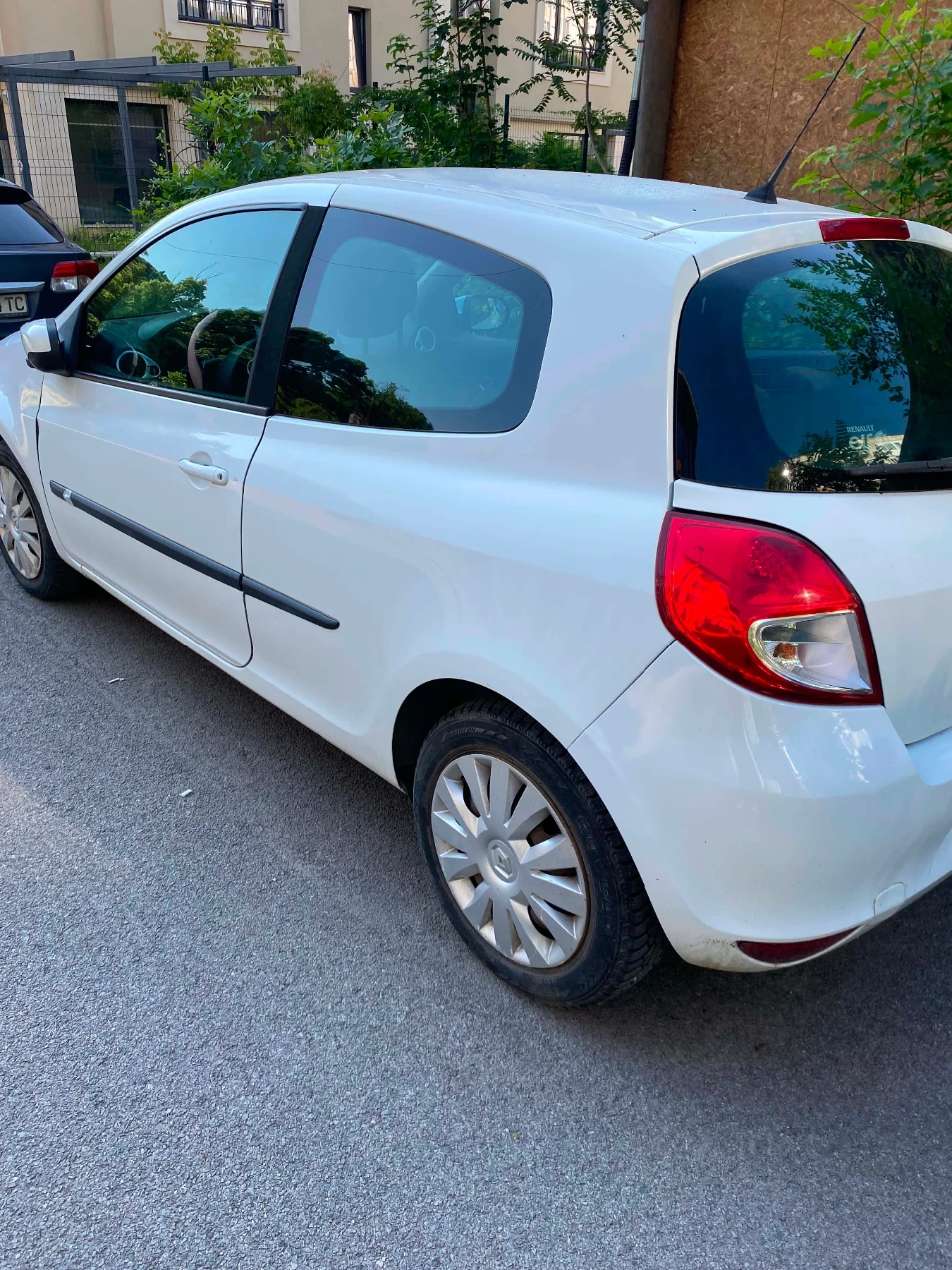 Renault Clio, снимка 2 - Автомобили и джипове - 54830639