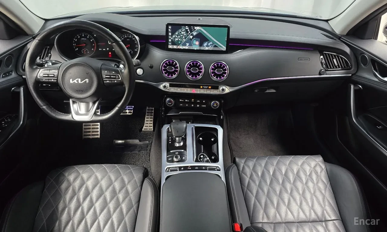 Kia Stinger КОЖА | ПАНОРАМА | КАМЕРА | NAVI, снимка 7 - Автомобили и джипове - 54966932