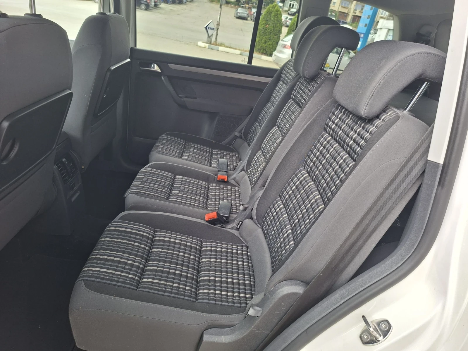 VW Touran Cross / avtomat, снимка 9 - Автомобили и джипове - 55228168