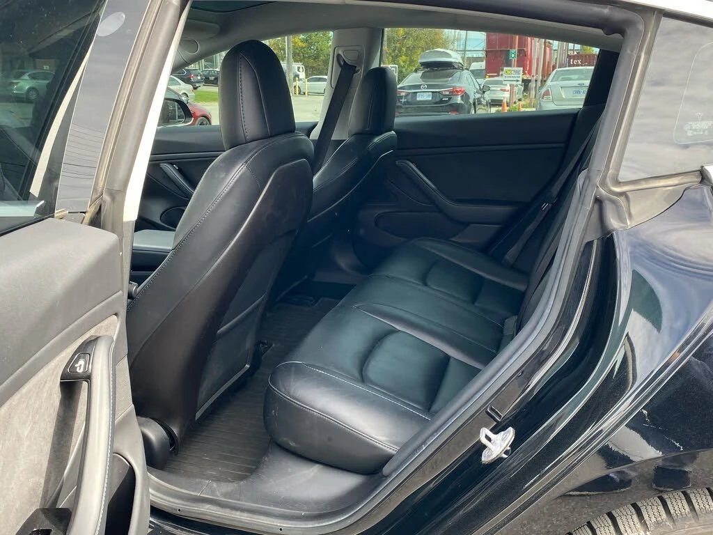 Tesla Model 3 4x4* LONG RANGE* PANO, снимка 11 - Автомобили и джипове - 55433670