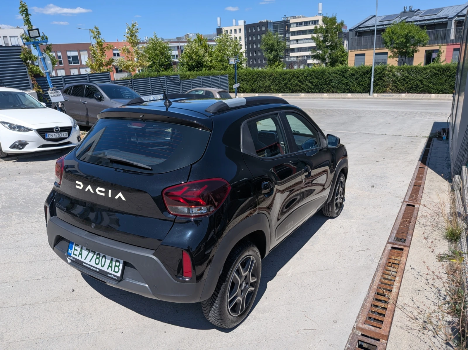 Dacia Spring, снимка 4 - Автомобили и джипове - 55748859