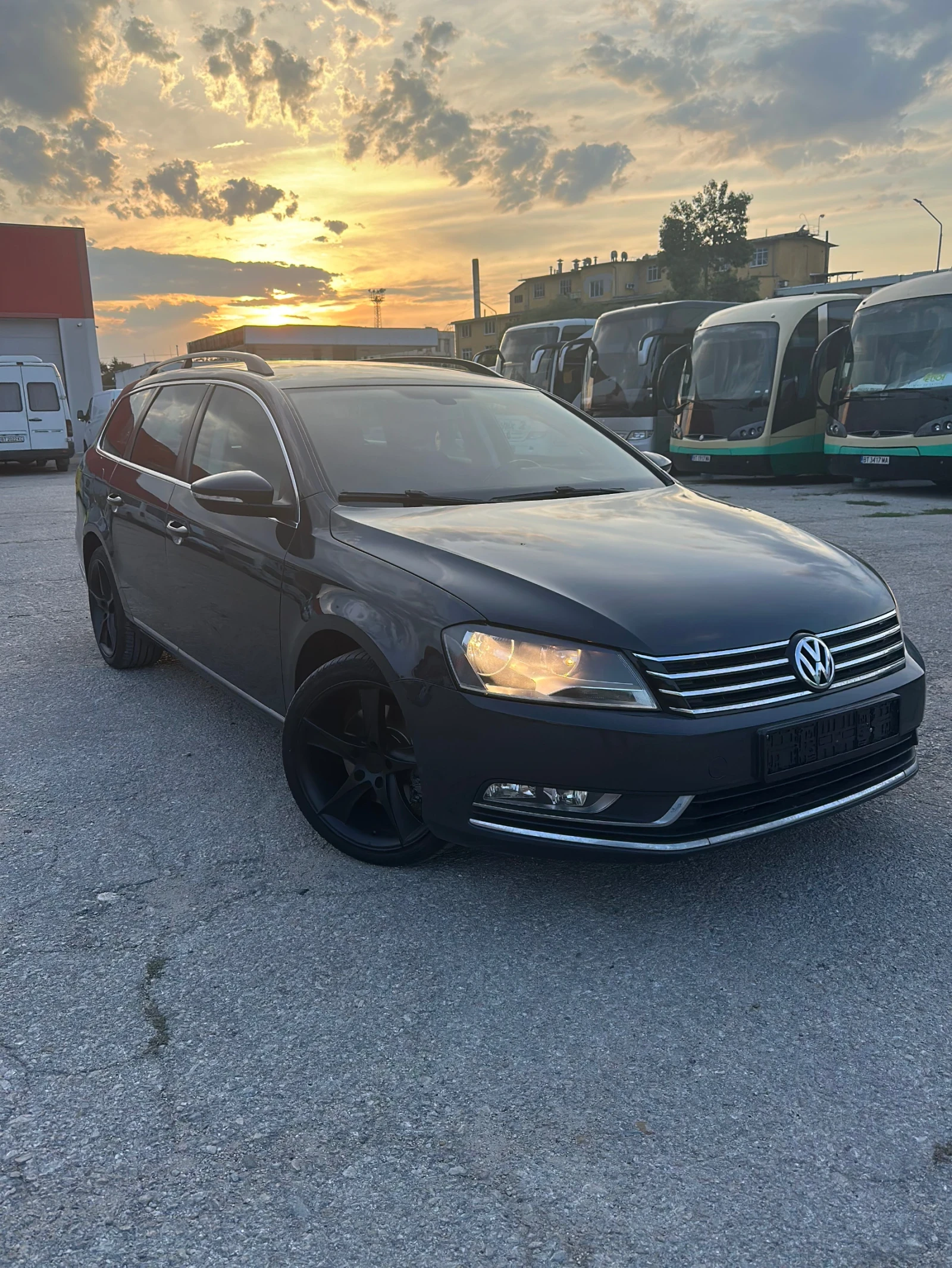 VW Passat 2.0TDI, снимка 2 - Автомобили и джипове - 55989084