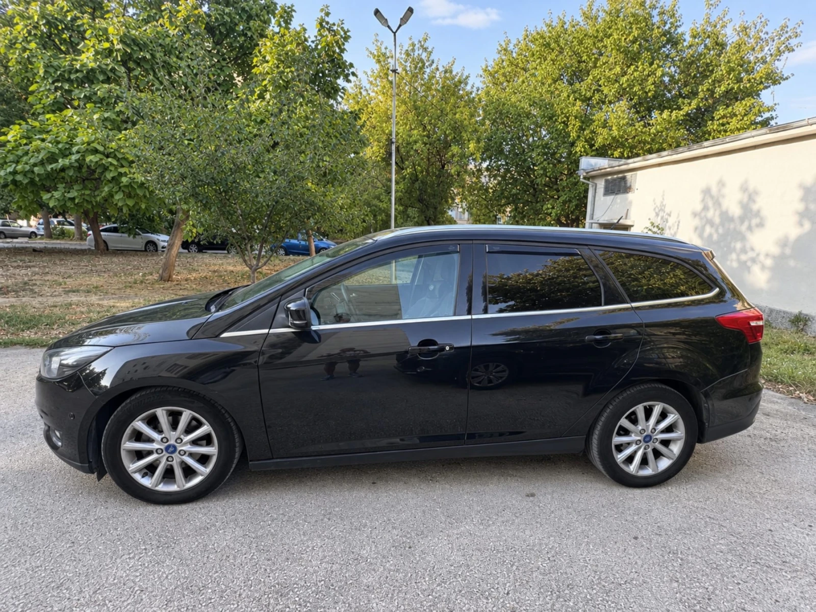 Ford Focus 1, 5 TDCi Titanium, снимка 4 - Автомобили и джипове - 56143943