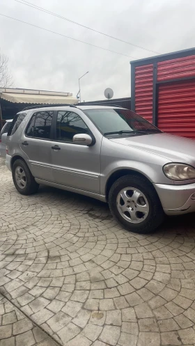 Mercedes-Benz ML 270 Джип, снимка 1