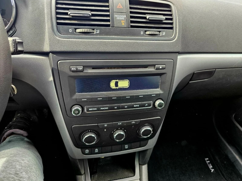 Skoda Yeti АВТОМАТ , снимка 16 - Автомобили и джипове - 51389907