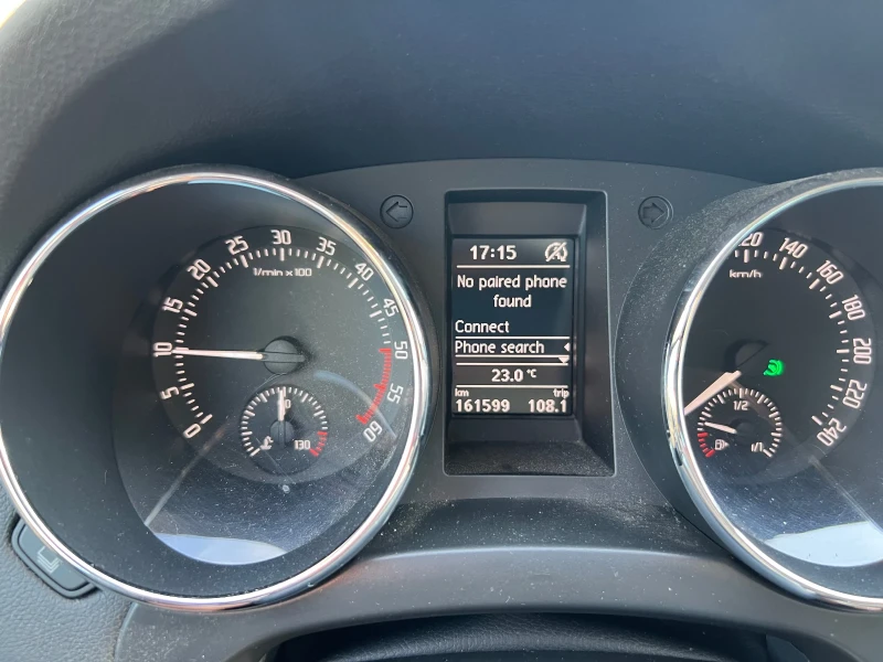 Skoda Yeti АВТОМАТ , снимка 12 - Автомобили и джипове - 51389907