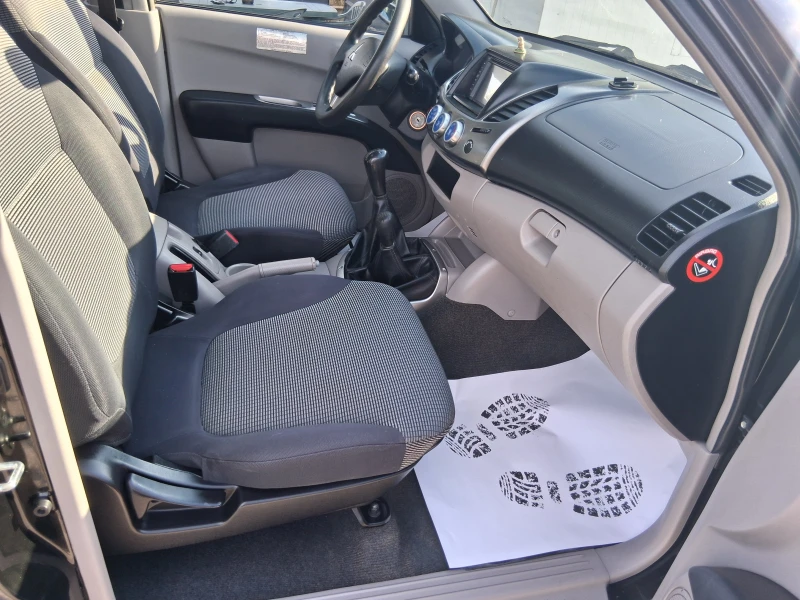 Mitsubishi L200 2.5 дизел, снимка 9 - Автомобили и джипове - 51628439