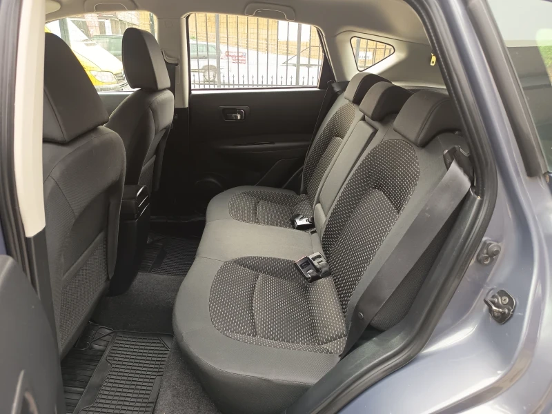 Nissan Qashqai 1.6i, снимка 10 - Автомобили и джипове - 52086262