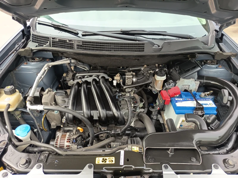 Nissan Qashqai 1.6i, снимка 13 - Автомобили и джипове - 52086262