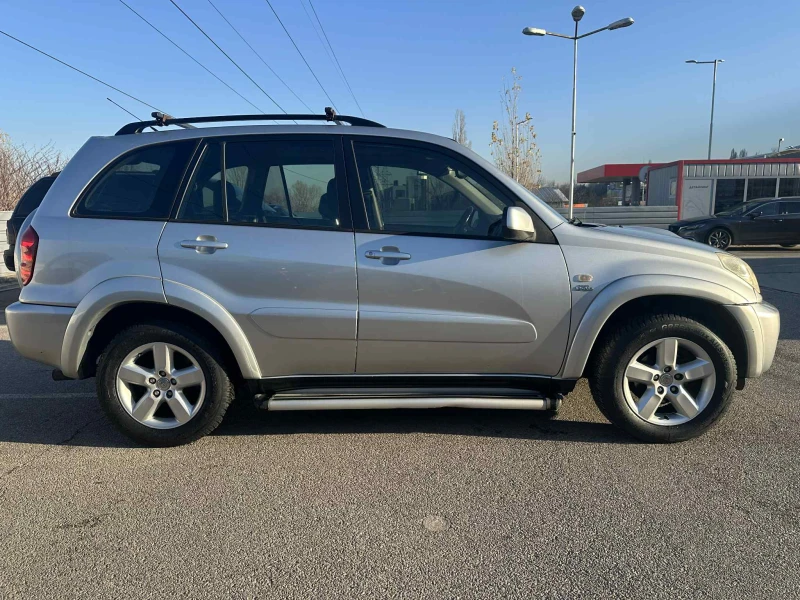 Toyota Rav4, снимка 4 - Автомобили и джипове - 52805080