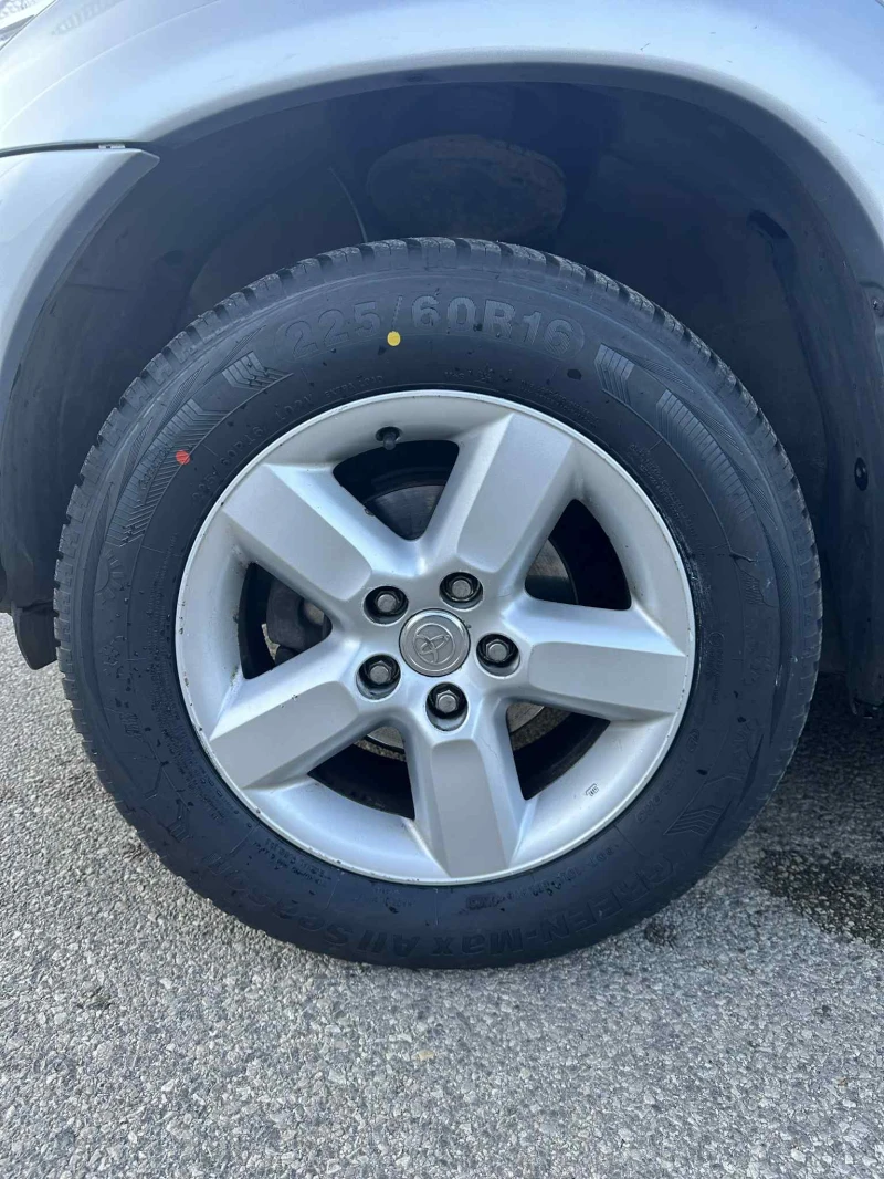 Toyota Rav4, снимка 17 - Автомобили и джипове - 52805080