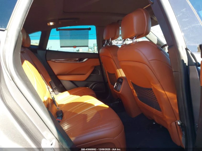 Maserati Levante 3.0L V-6 DI, DOHC, VVT, TURBO, 345HP All Wheel, снимка 14 - Автомобили и джипове - 53100832