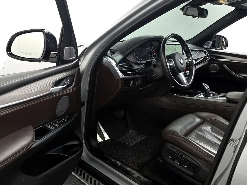 BMW X5 xDrive M50, снимка 6 - Автомобили и джипове - 55352699